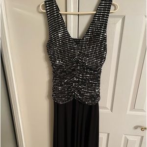 Beautiful R&M Richards dress for sale!